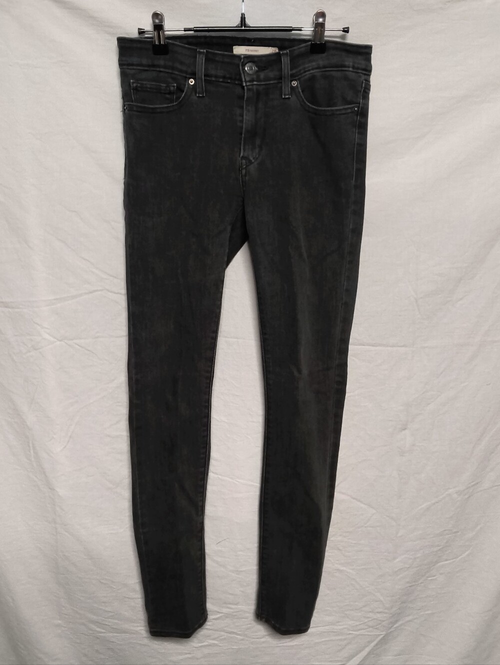 Women's Levi 711 Black Skinny jeans Size 28/32